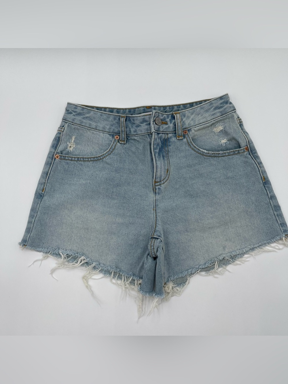 BDG Women’s 26 A-Line Short Denim Shorts Light Wash Summer Casual Frayed Hem